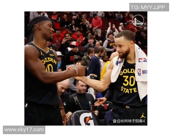 微笑刺客与库里:追梦勇士的控卫之道与得分型控球后卫的魅力解析 微笑刺客与库里:追梦勇士的控卫之道与得分型控球后卫的魅力解析