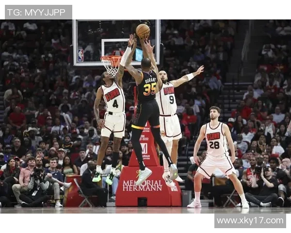 狄龙赞杰伦格林挡拆能力出色能自主创造进攻机会表现亮眼