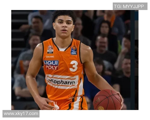 骑士宣布裁掉20年7号秀基利安海斯引发球迷热议 骑士宣布裁掉20年7号秀基利安海斯引发球迷热议